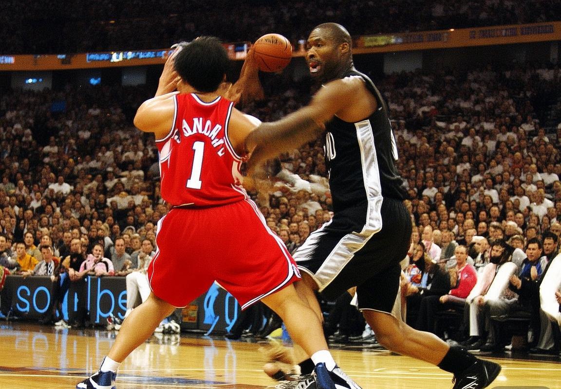 2004年NBA总决赛：火箭马刺姚明邓肯传奇对决回顾(图2)